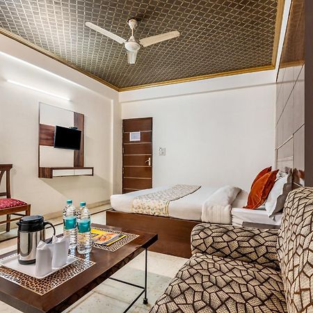 Hotel Nice Palace Delhi  Ngoại thất bức ảnh