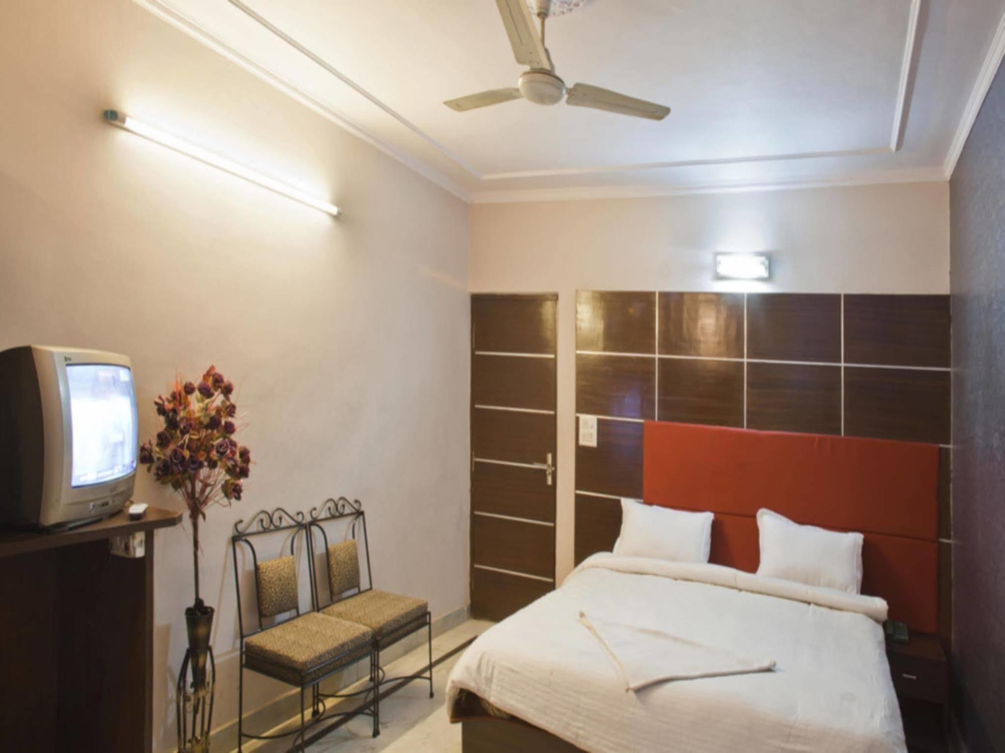 Hotel Nice Palace Delhi  Ngoại thất bức ảnh